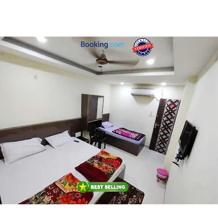 Hotel Swastik Guest House Varanasi - Perfect Location And Comfortable Room Exterior photo